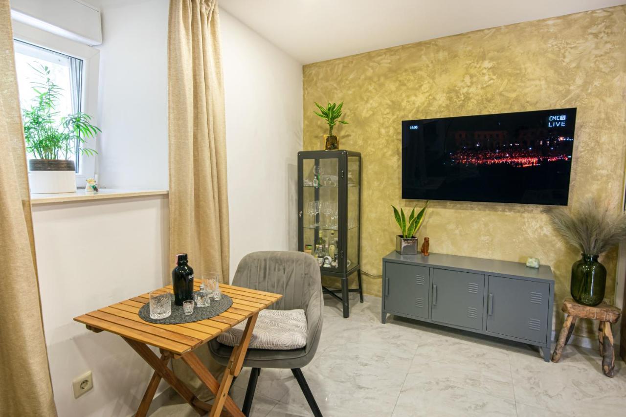 Apartment Vera Makarska Esterno foto